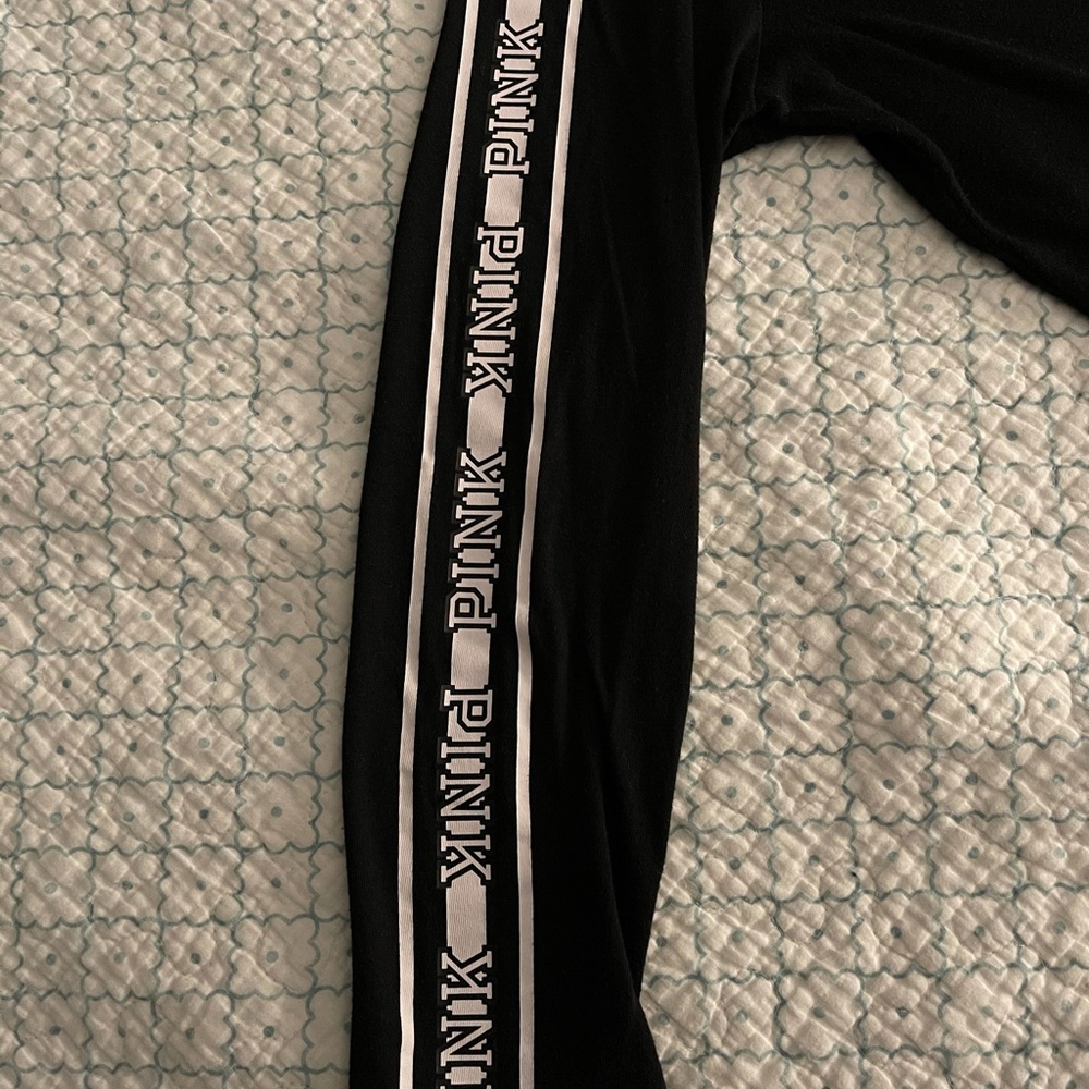 Women’s VS PINK Long Sleeve Shirt - Picture 3 of 4